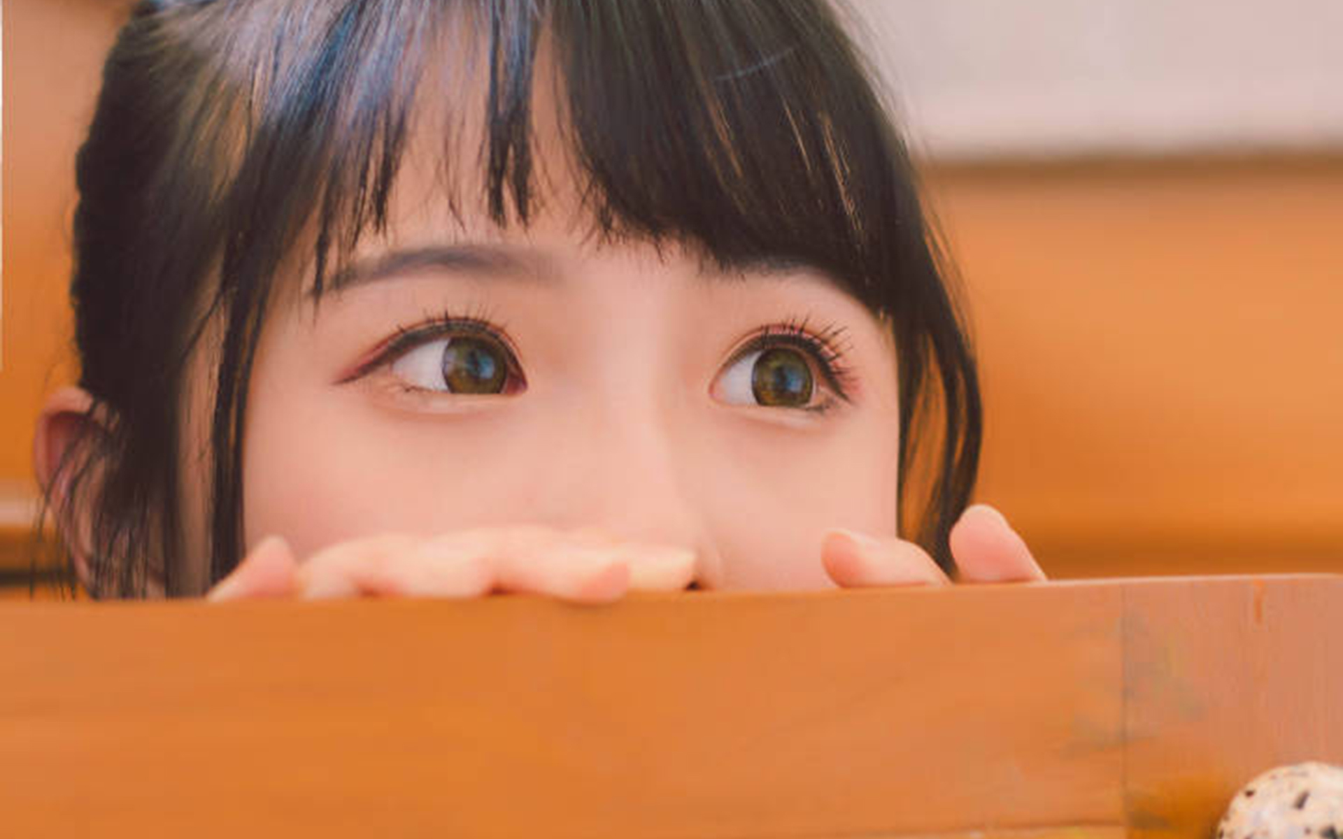 甜美系青春美女高清桌面壁纸图片 6