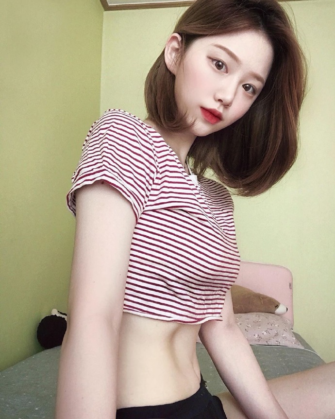 小蛮腰青春美女图片 4