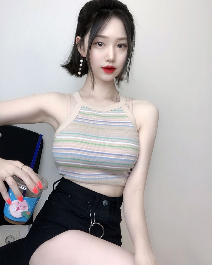 小蛮腰青春美女图片 7