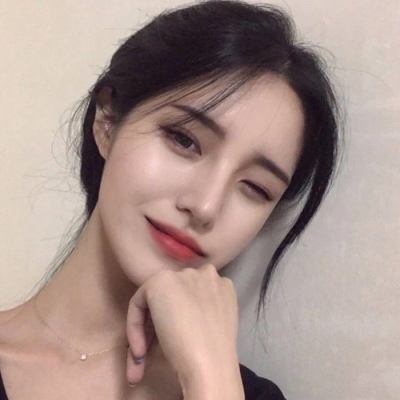 长头发美女头像图片 漂亮的微信头像图片 1