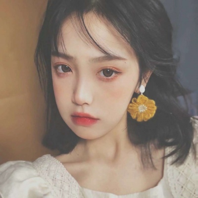 长头发美女头像图片 漂亮的微信头像图片 4