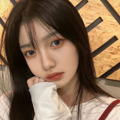 长头发美女头像图片 漂亮的微信头像图片 6