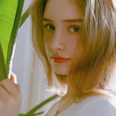 2020欧美唯美森系女生头像图片 7