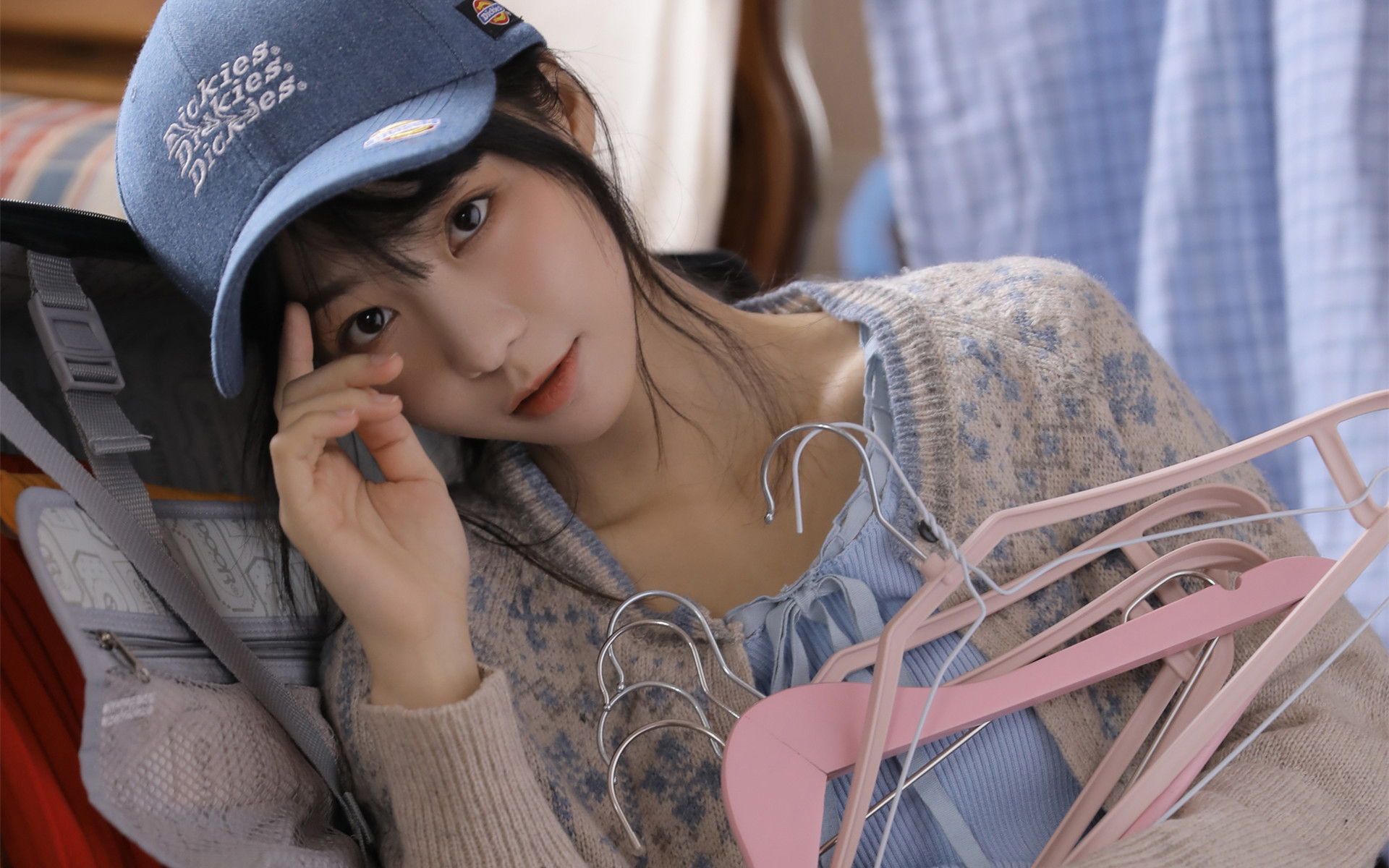 元气少女美女校花桌面壁纸图片 6