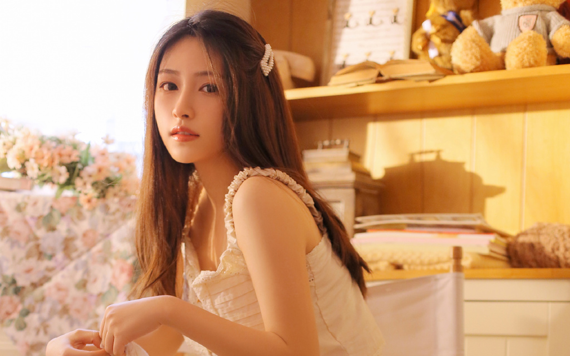 温婉秀丽居家美女性感写真桌面壁纸 3
