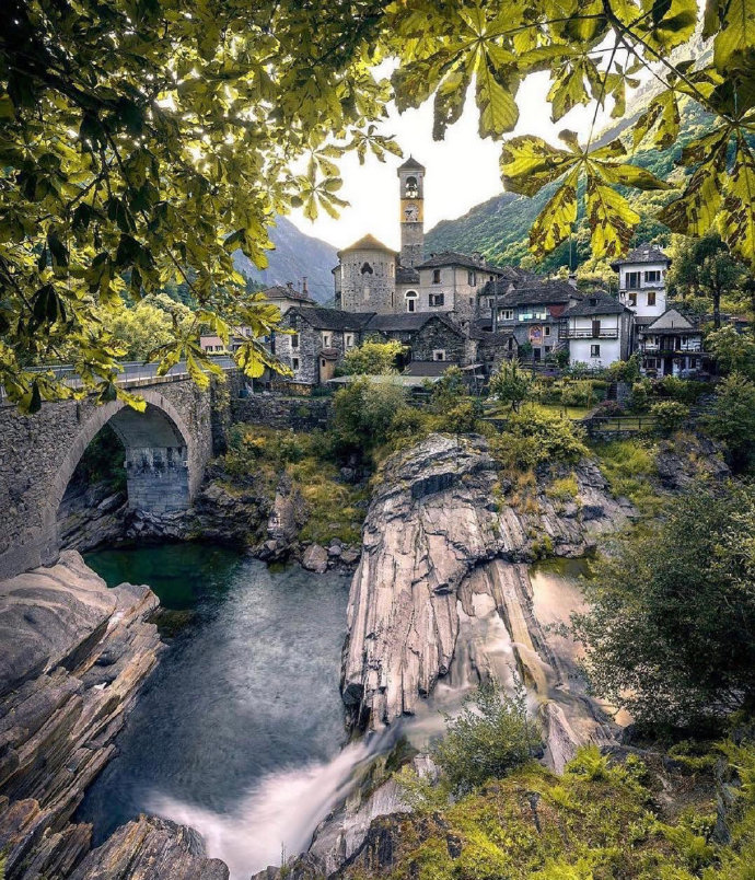瑞士没出天际的风景图片