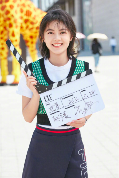 00后萝莉童星赵今麦图片 9
