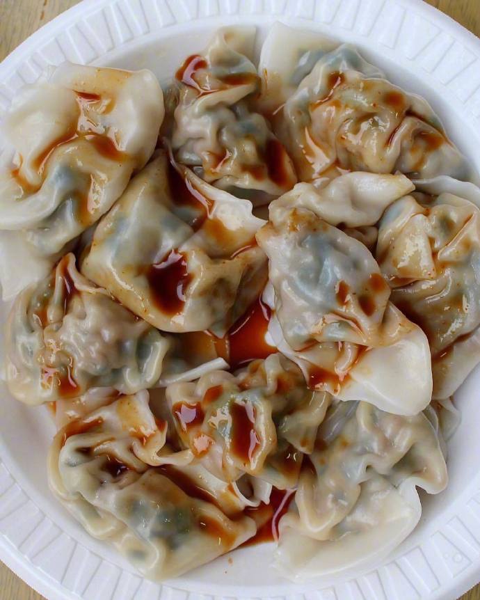 夜宵时间到来份面食蒸饺子好加班