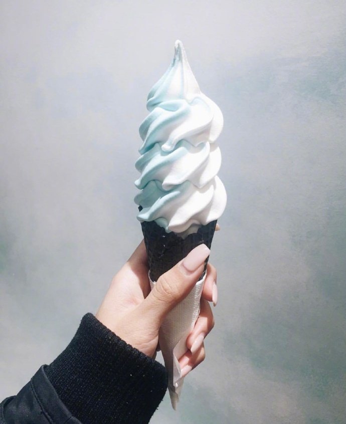 夏天来了吃冰淇淋的季节了