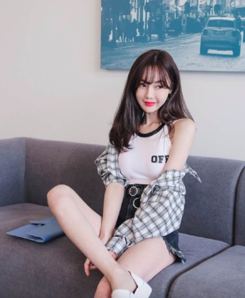 性感超短牛仔裤美女美腿图片 9