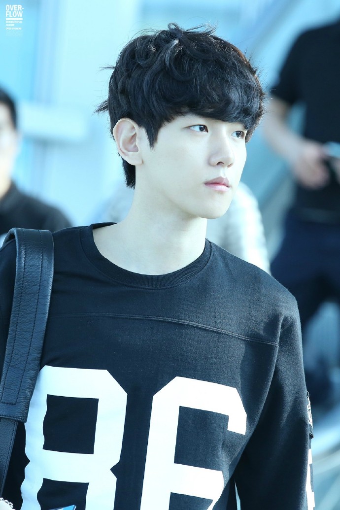 黑发boy exo伯贤图片 3