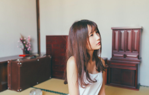 长发mm居家生活私房美照 6