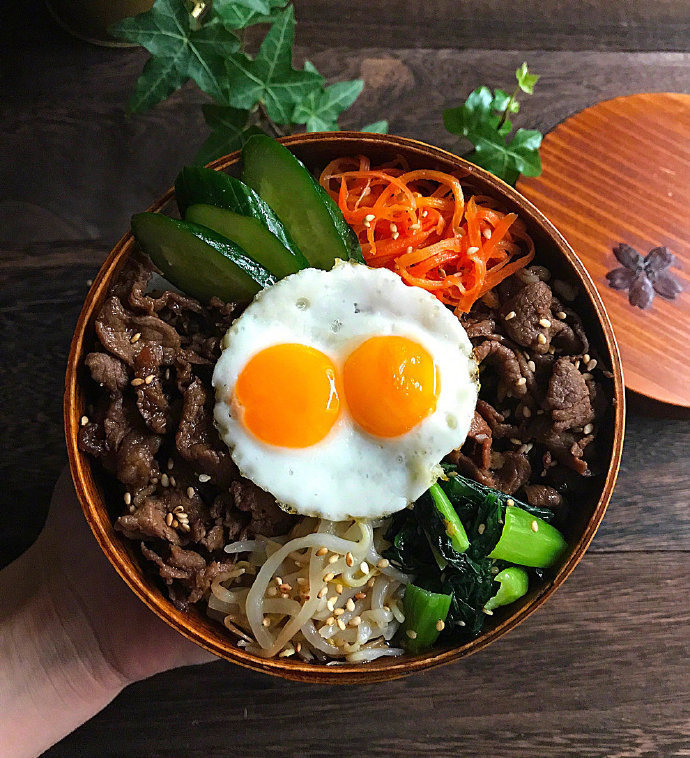 网红小吃午餐熏肉盖浇饭图片 4