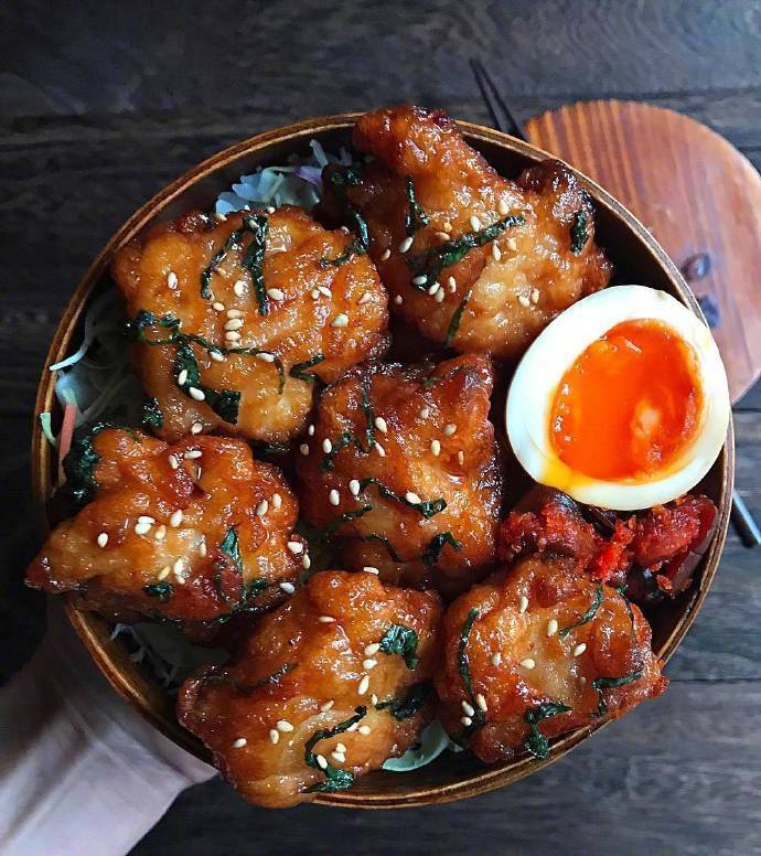 网红小吃午餐熏肉盖浇饭图片 7