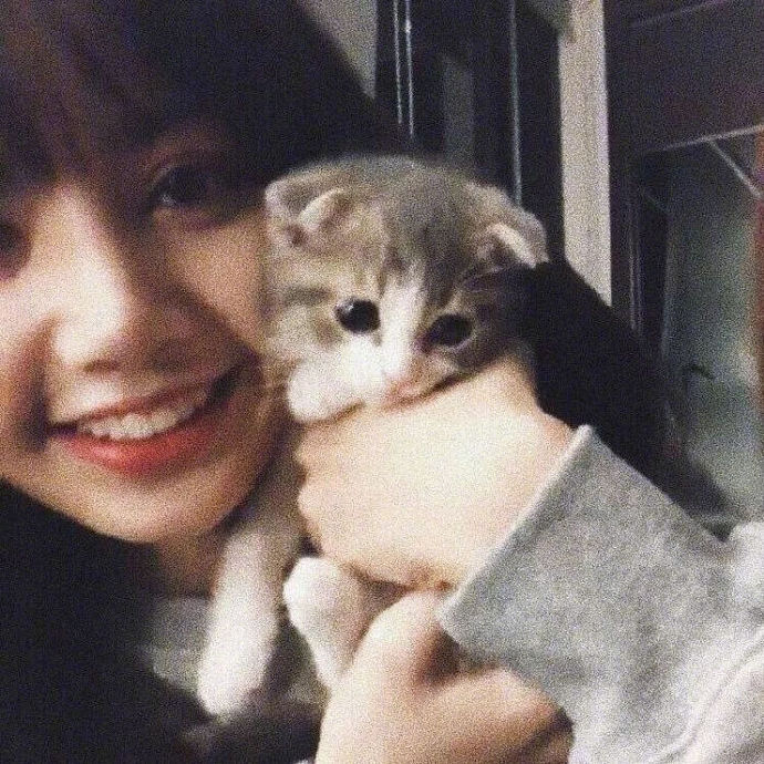 白羊座女生俏皮可爱小美女Lisa图片 4