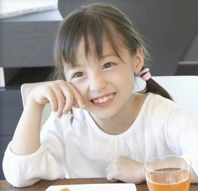 日本女星桥本环奈小时候照片 9