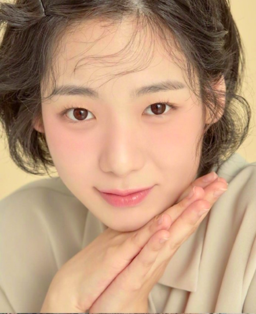 韩国短发美少女Gina氧气女神图片 14
