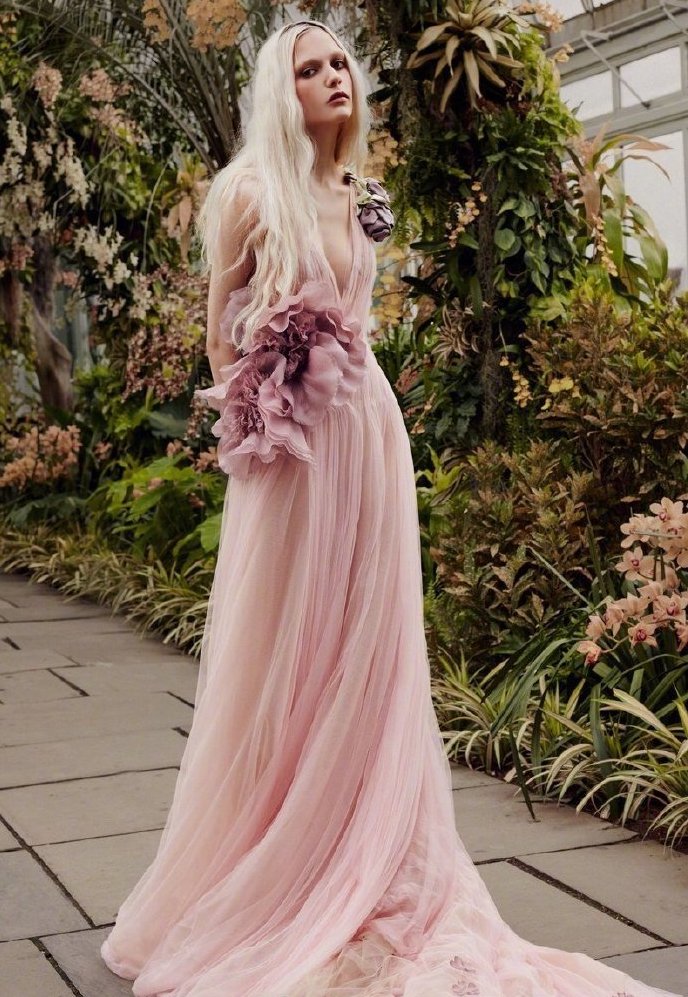 Vera Wang2020轻盈冬季婚纱图片 5