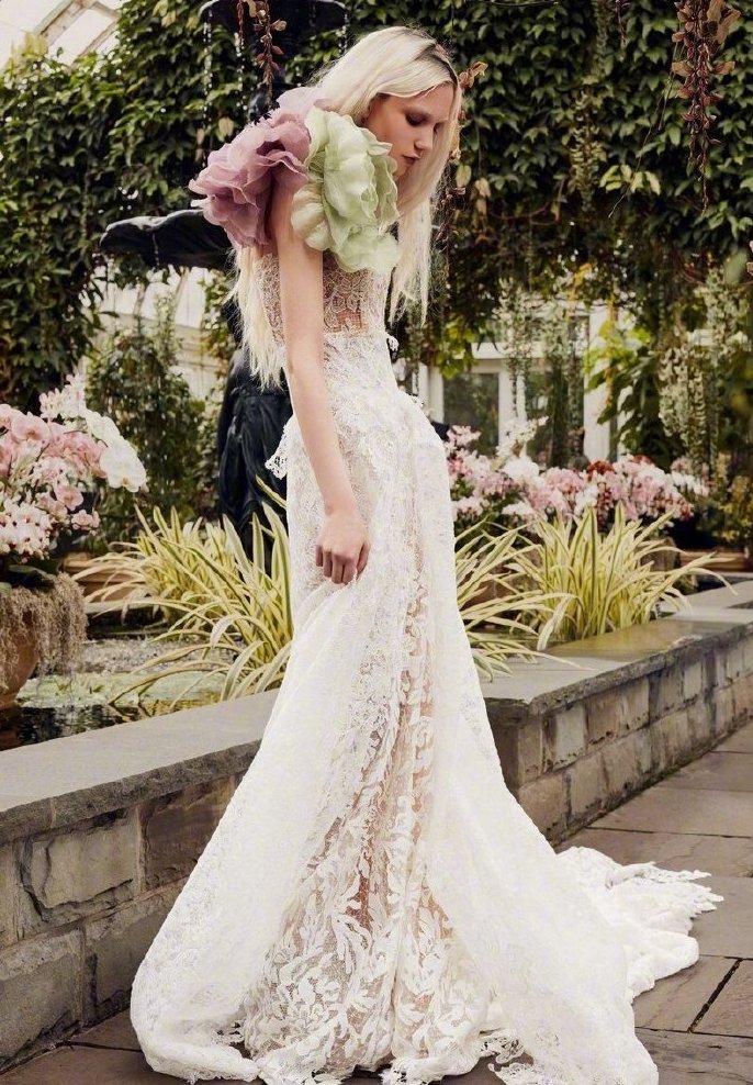 Vera Wang2020轻盈冬季婚纱图片 7