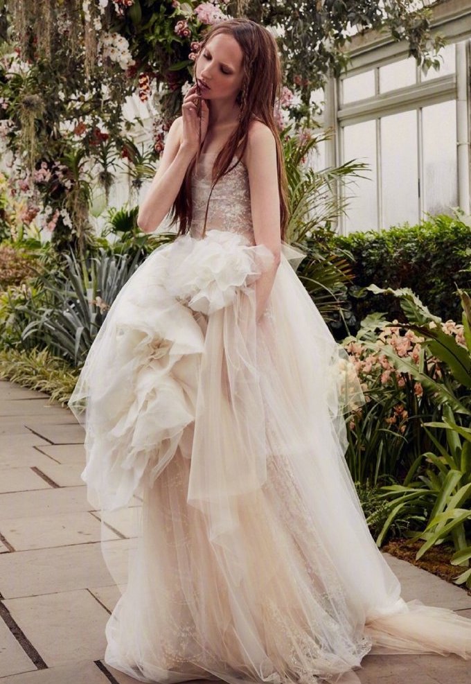 Vera Wang2020轻盈冬季婚纱图片 11