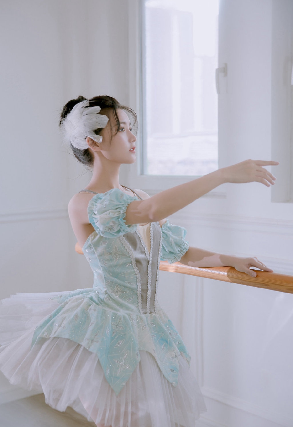 甜美系清纯芭蕾少女养眼写真图片 3