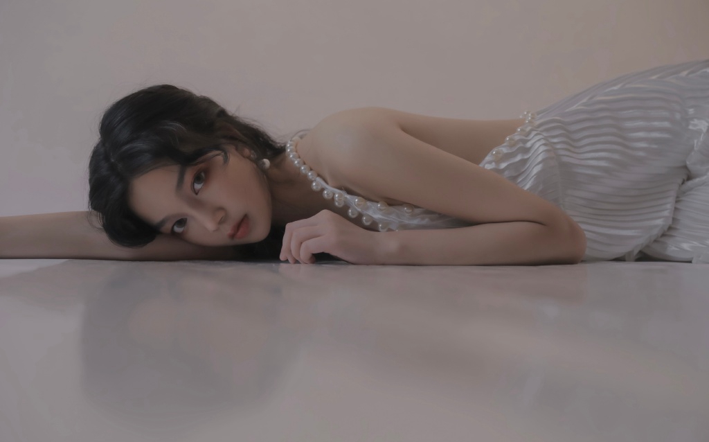 大露美背美女性感撩人嫩模写真图片 4