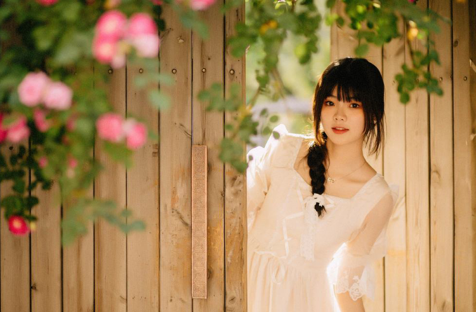 白皙美女清凉大片性感写真图片 5