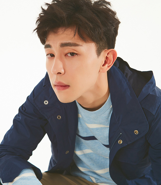 河北男明星邓伦时尚杂志封面图片 2
