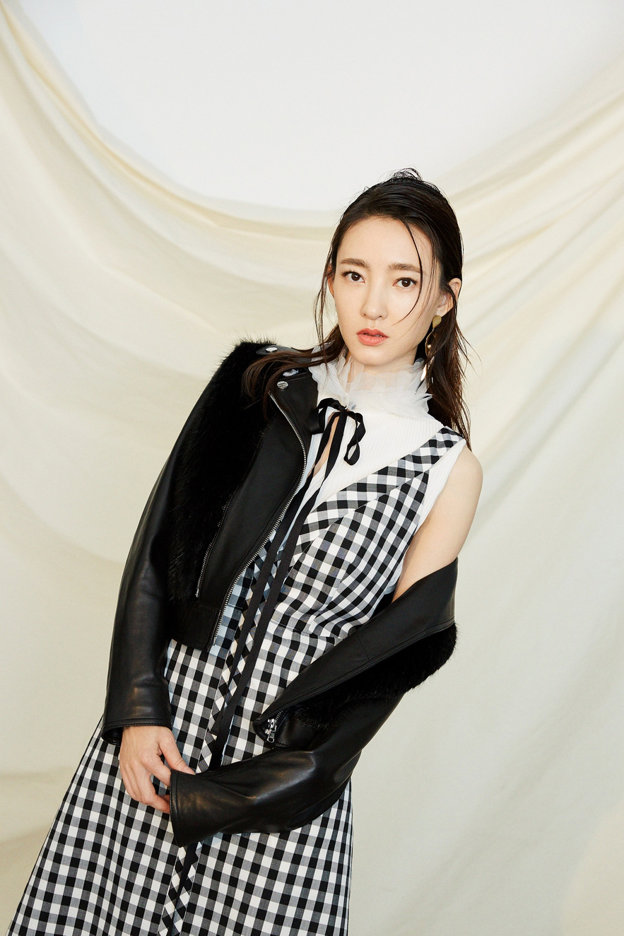 白羊座女生王丽坤混搭风随性穿搭图片 3