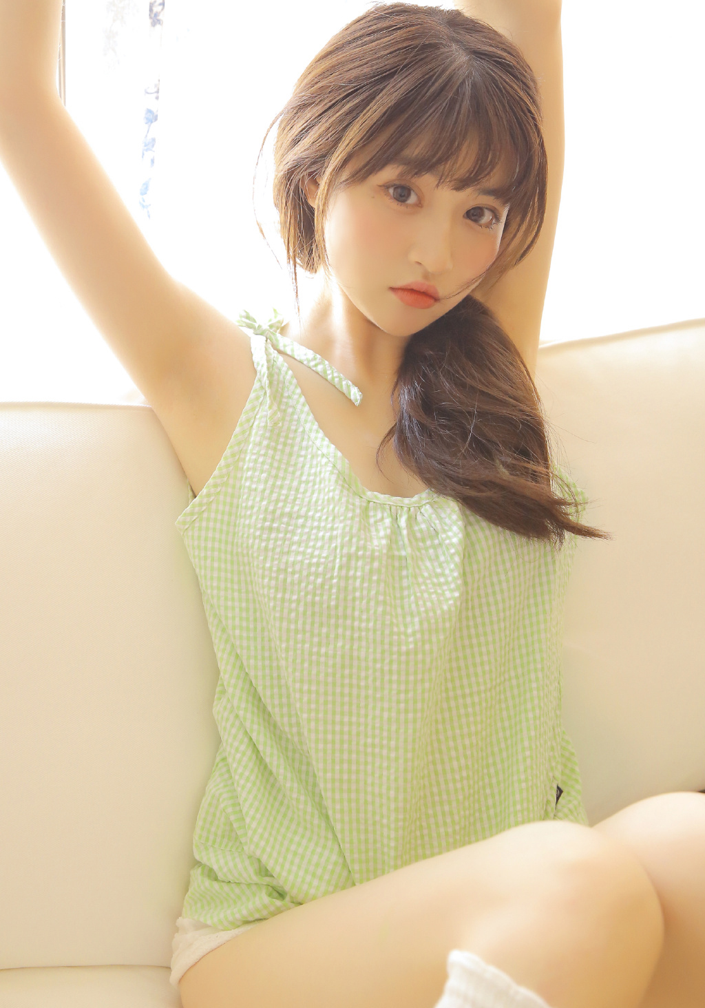 白嫩美女丝袜美腿性感写真 8