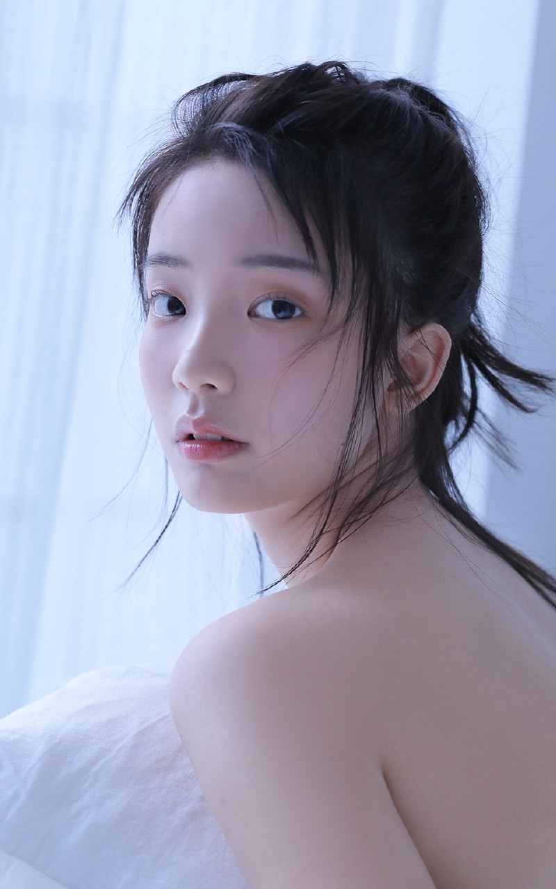 绝色美女细腻牛奶肌白嫩皮肤写真集 5