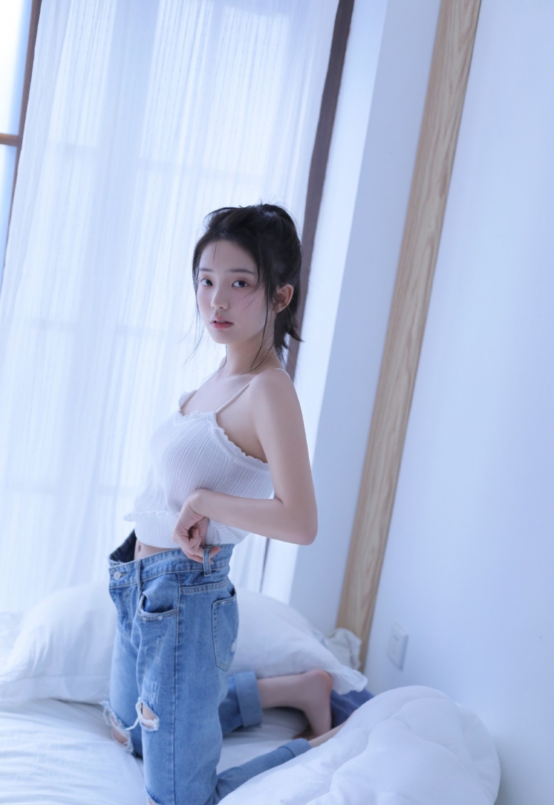 绝色美女细腻牛奶肌白嫩皮肤写真集 9