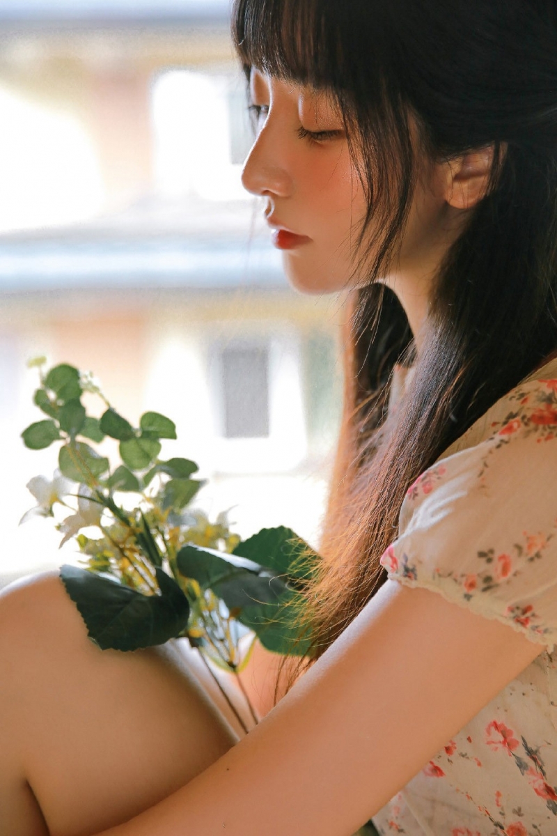 日韩美女大腿长迷人艺术写真 7