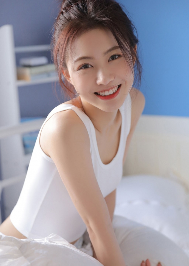 可爱丸子头清纯佳人酥胸半露无敌大长腿私拍 7