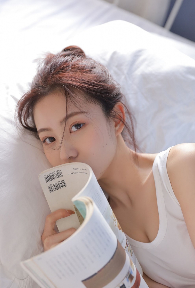 可爱丸子头清纯佳人酥胸半露无敌大长腿私拍 9