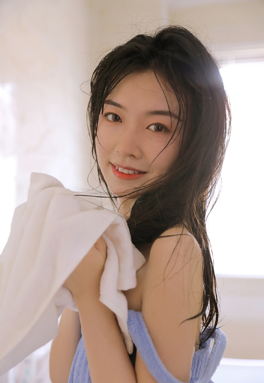 吊带内衣女生私房美照 9