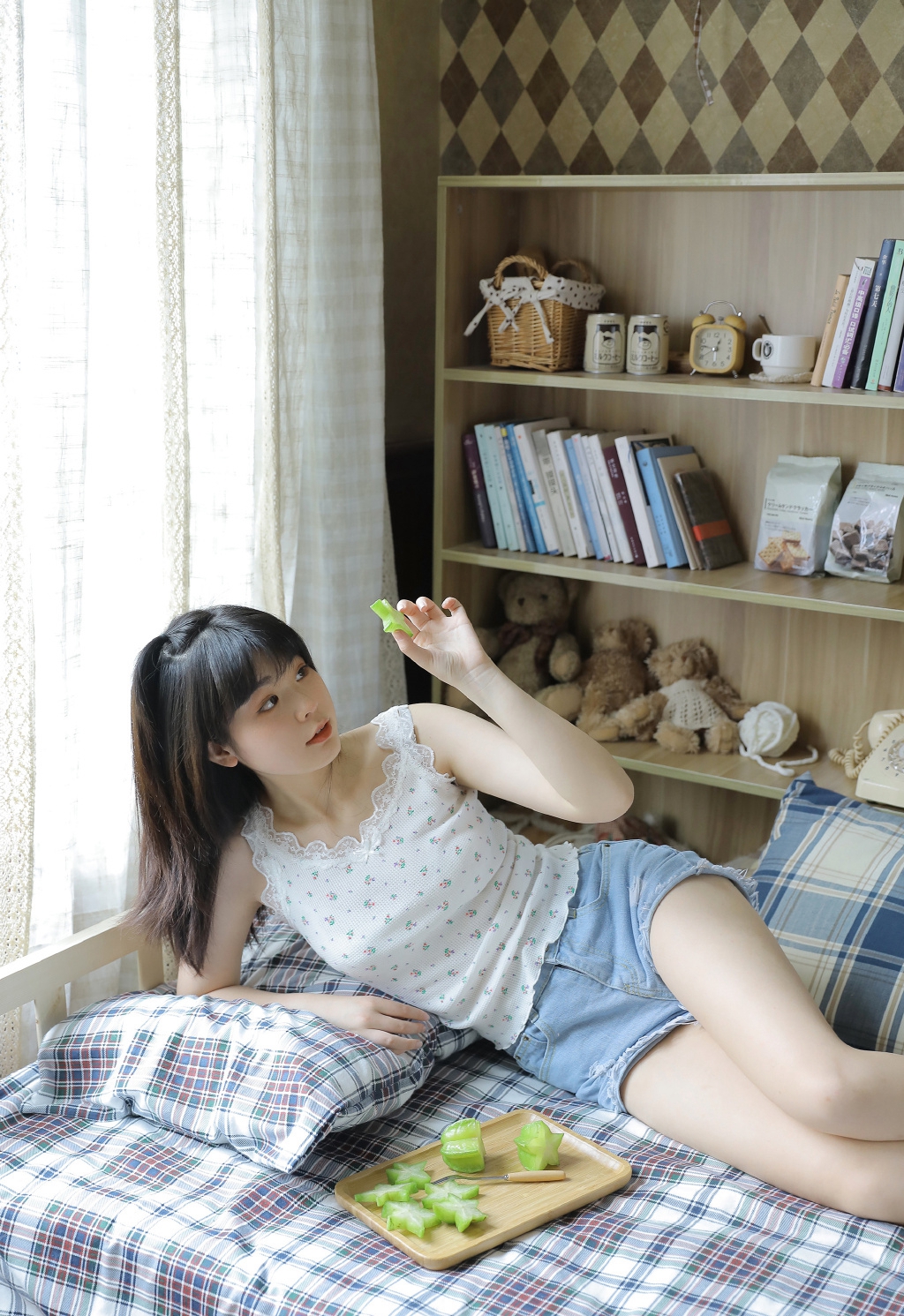气质甜美美女白皙美腿写真图片 4