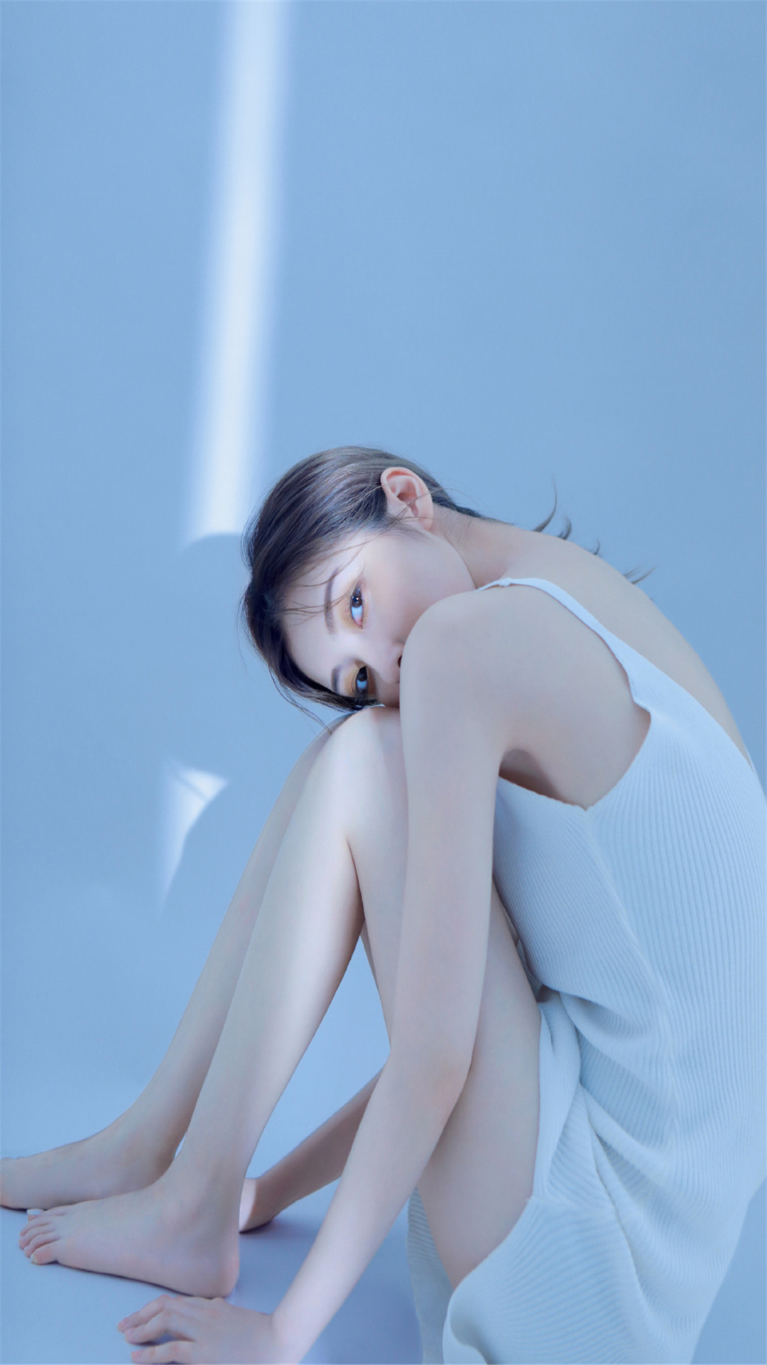 性感美女白皙皮肤高清手机壁纸 2