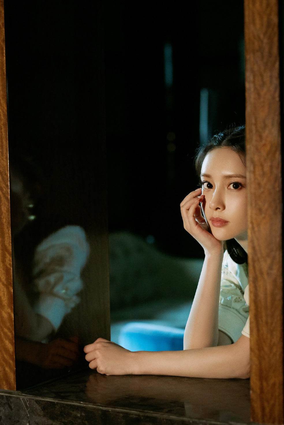 射手座美女明星孟子义复古甜美写真图片