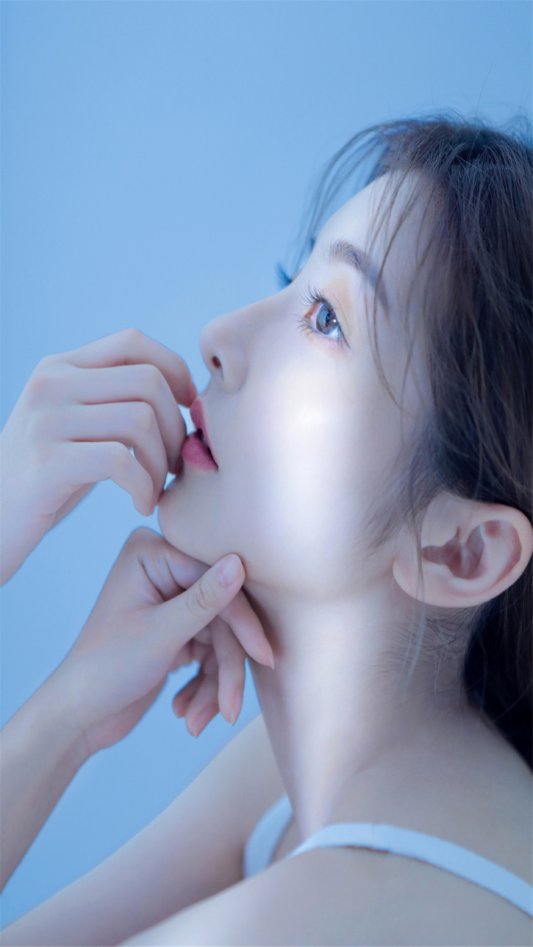 性感美女白皙皮肤高清手机壁纸 3