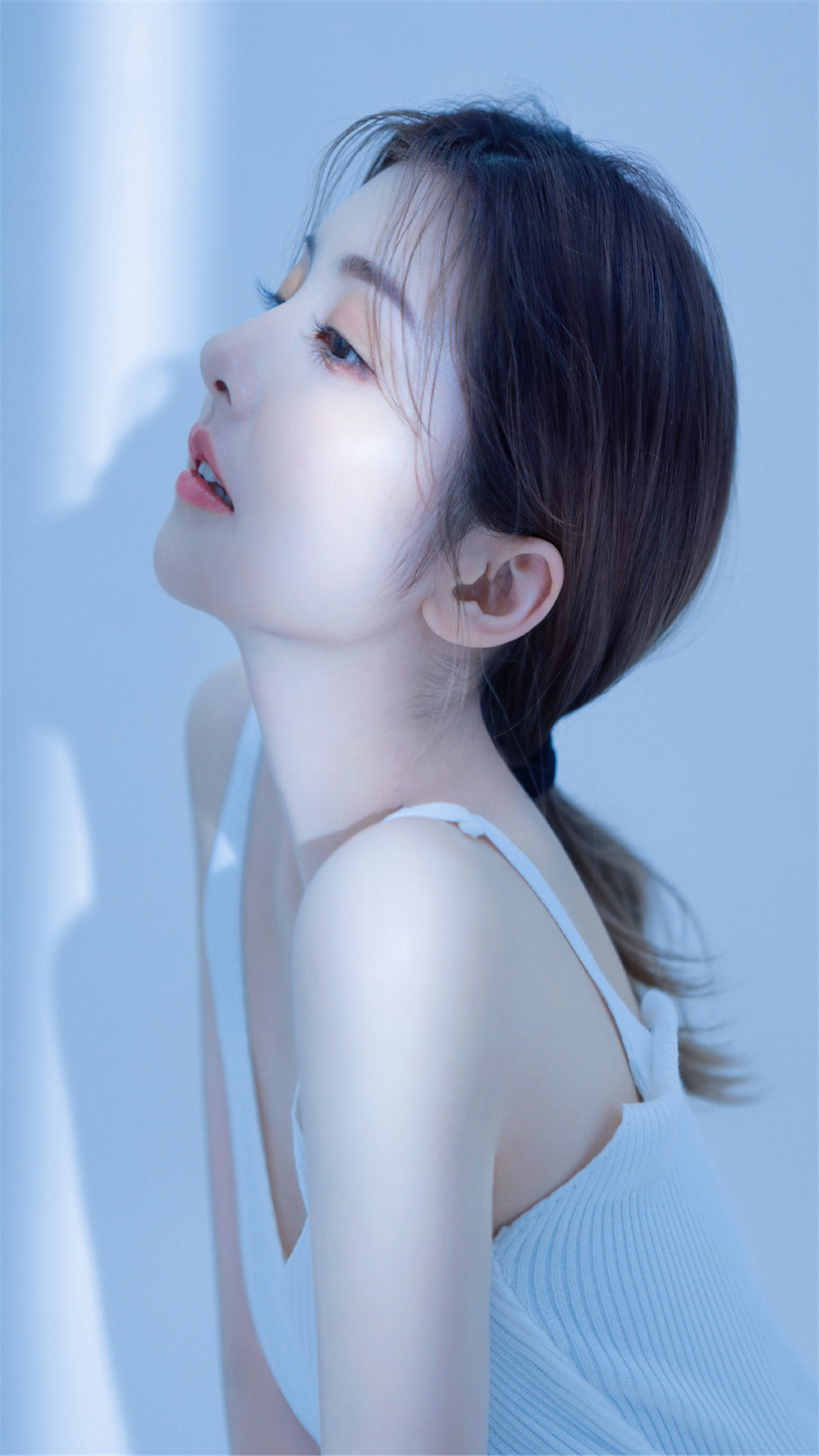 性感美女白皙皮肤高清手机壁纸 6