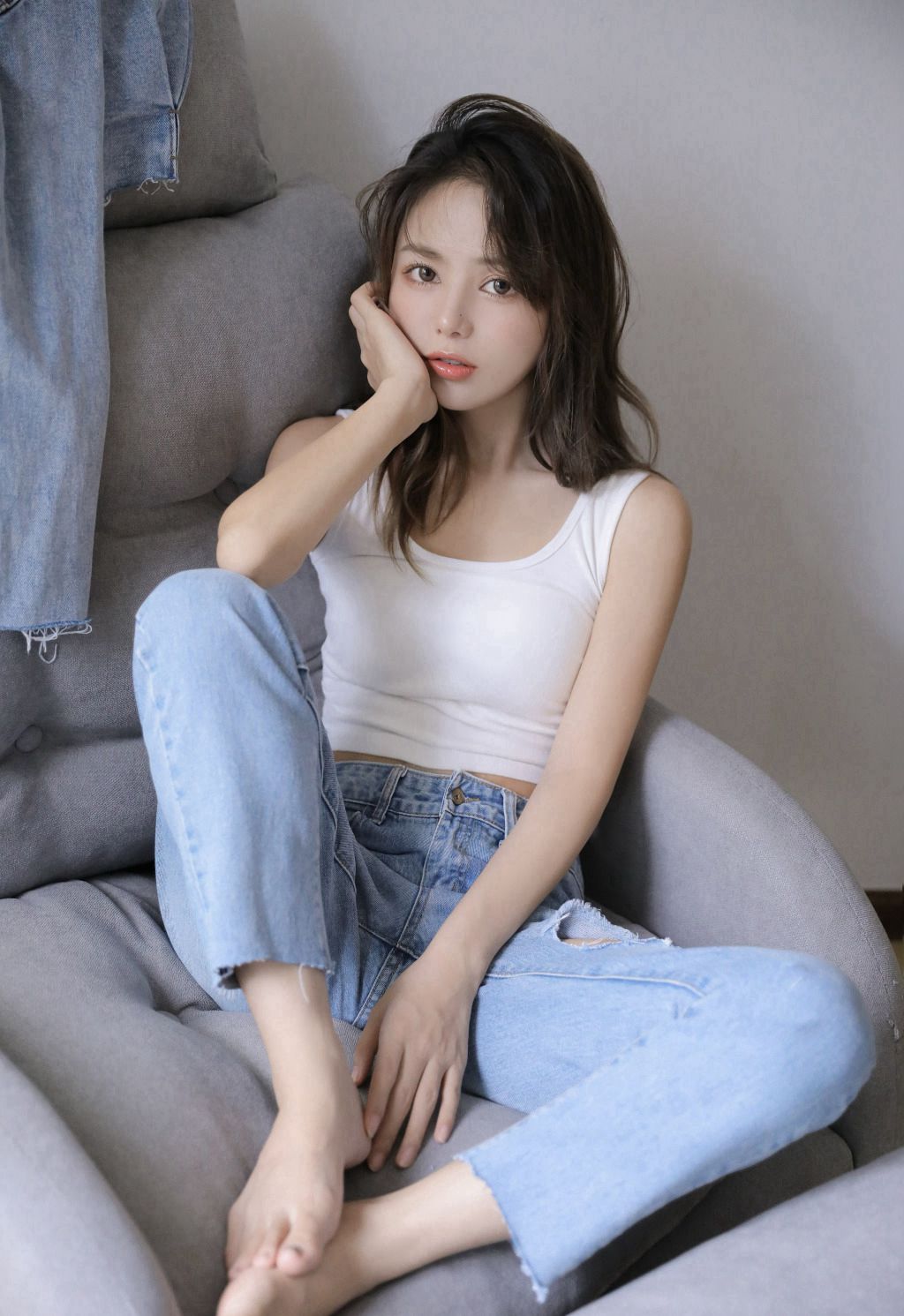 清纯美女背心诱惑高清图片 8