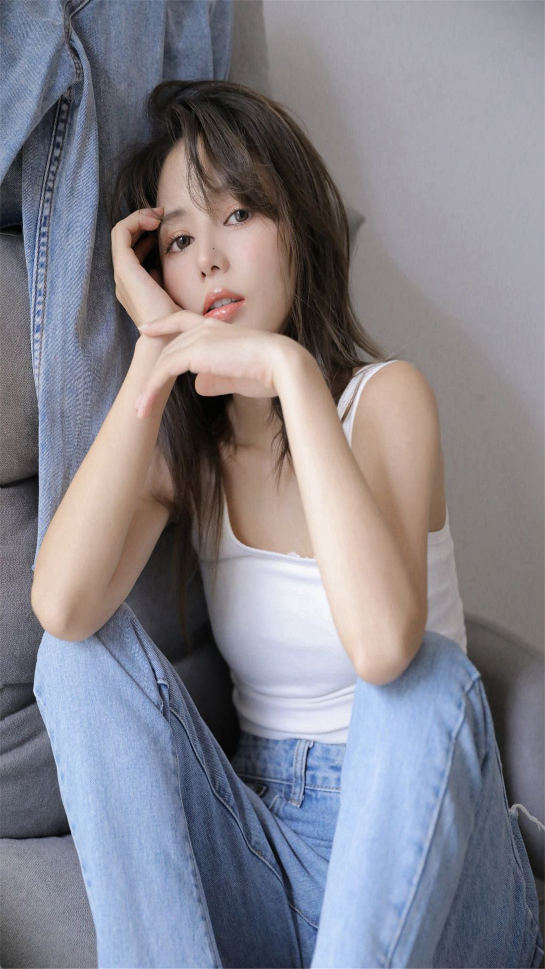 清纯美女背心诱惑高清图片 11