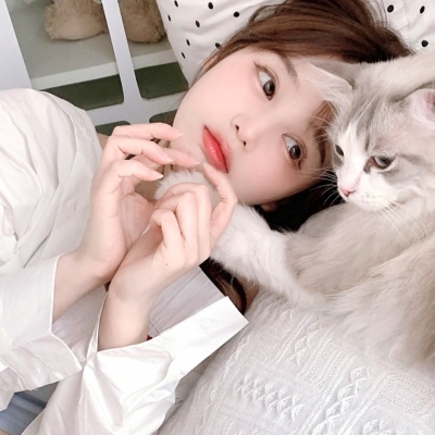 真人头像女挡脸白玫瑰