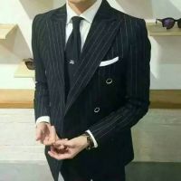 又野性又撩人的头像男