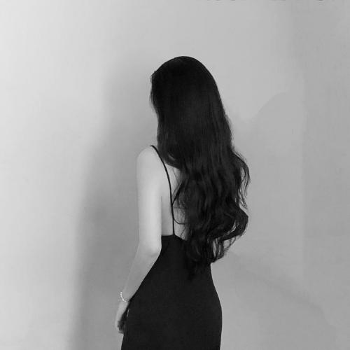 头像女图片伤感黑白真人 6