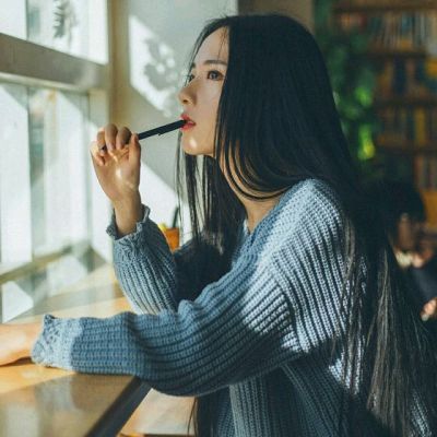 女生头像简单干净的 5