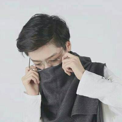 2023最红头像一家三口戴眼镜 2