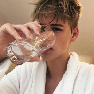 欧美头像高冷男 5