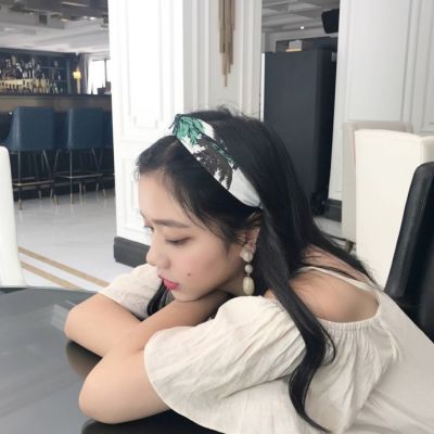 2023微信头像女生简单气质 3